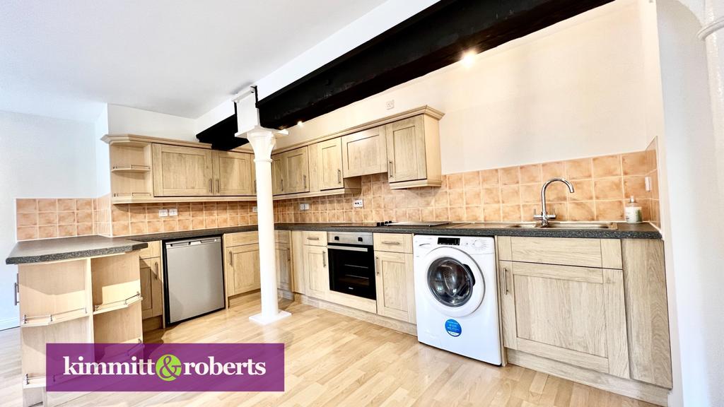 Durham Road, Houghton le Spring, Tyne and Wear, DH4 2 bed apartment £