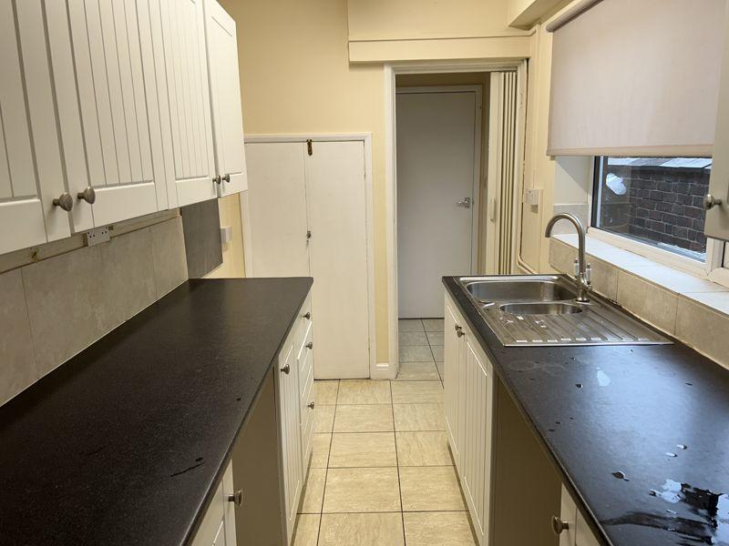 Albany Road, Hartshill, StokeOnTrent 2 bed terraced house £595 pcm