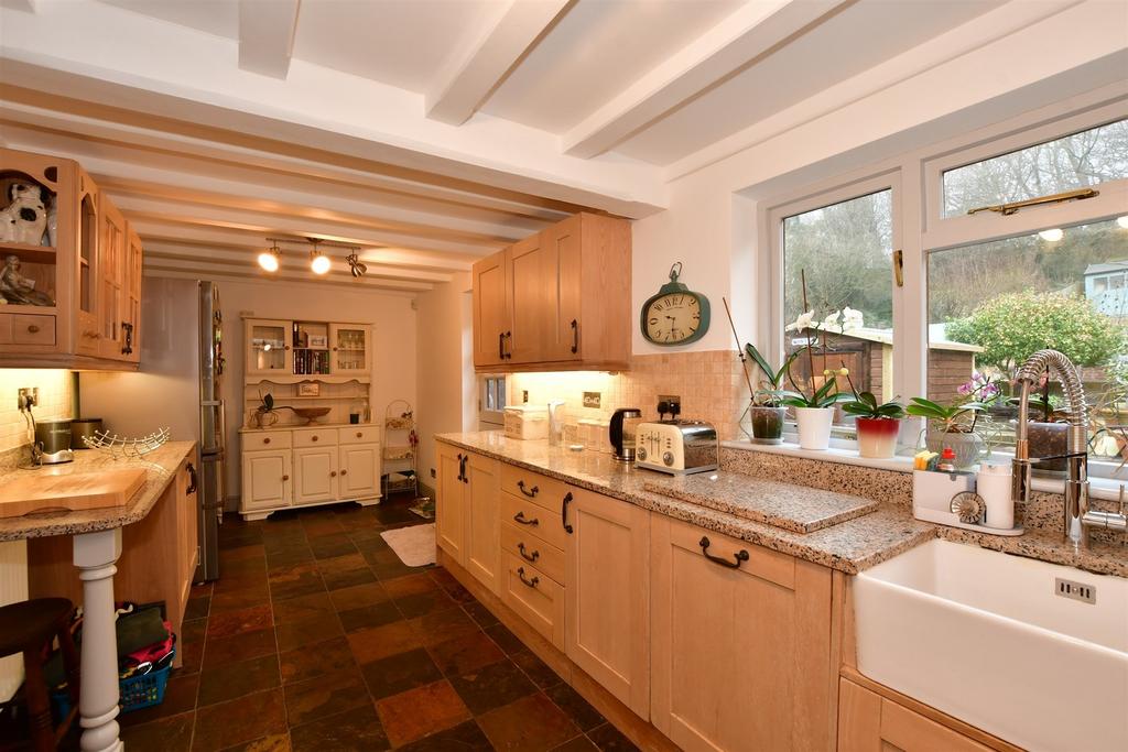 Valley Lane, Culverstone, Meopham, Kent 3 bed detached house £625,000