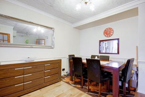 3 bedroom terraced house for sale, Lansbury Road, Enfield