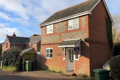 2 bedroom detached house to rent, Upham, Near Bishops Waltham