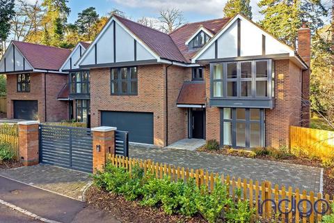 5 bedroom detached house for sale, Church Road, Aspley Heath, MK17 8TR