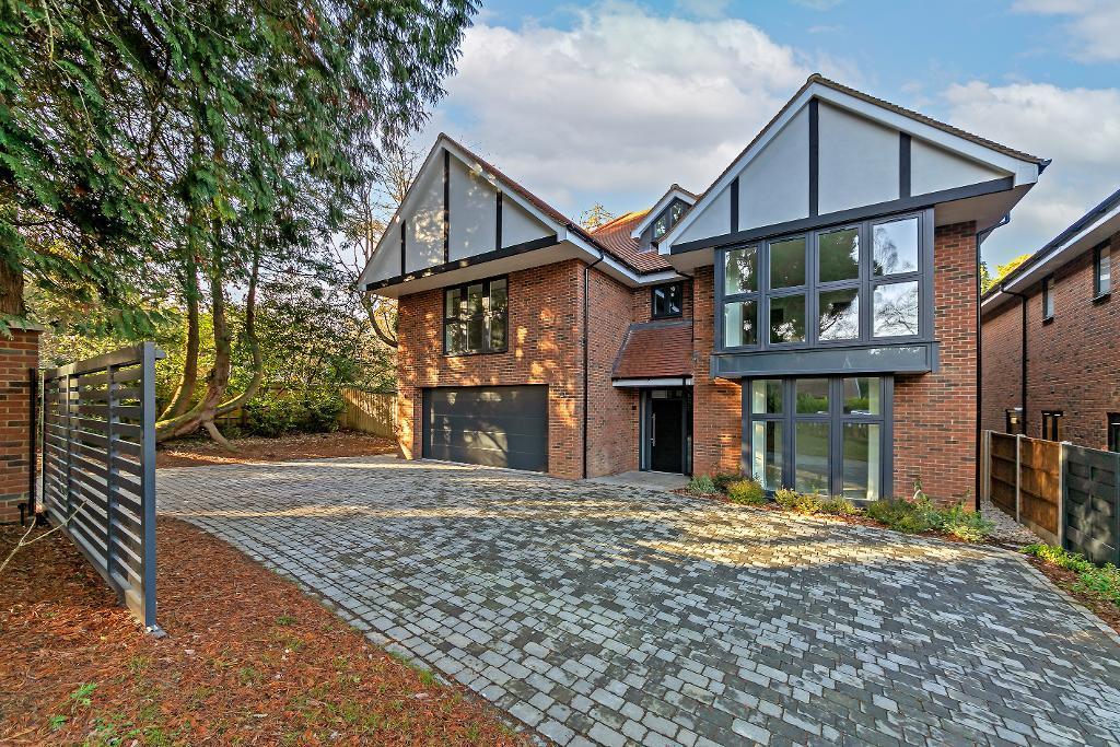 Church Road, Aspley Heath, MK17 8TR 5 bed detached house for sale £