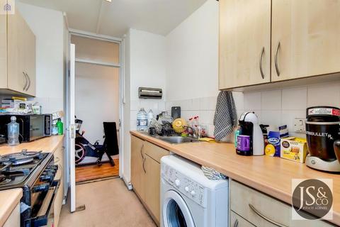 1 bedroom flat to rent, Brydale House, Rotherhithe Street, London, SE16 2PT