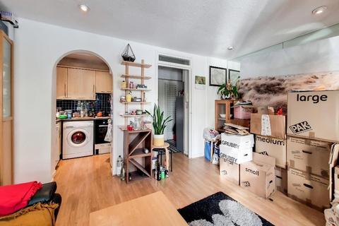 2 bedroom flat to rent - Brunswick Quay, Surrey Quays, London, SE16 7PZ