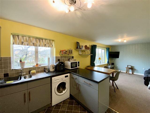 Open plan living/kitchen/dining