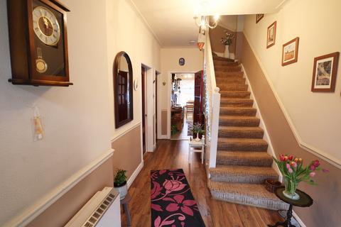 18 Kingussie Drive, Glasgow, G44 4HY