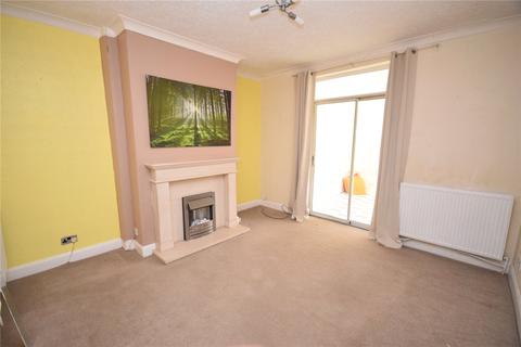 3 bedroom semi-detached house for sale - Oakleigh Avenue, Wakefield, West Yorkshire