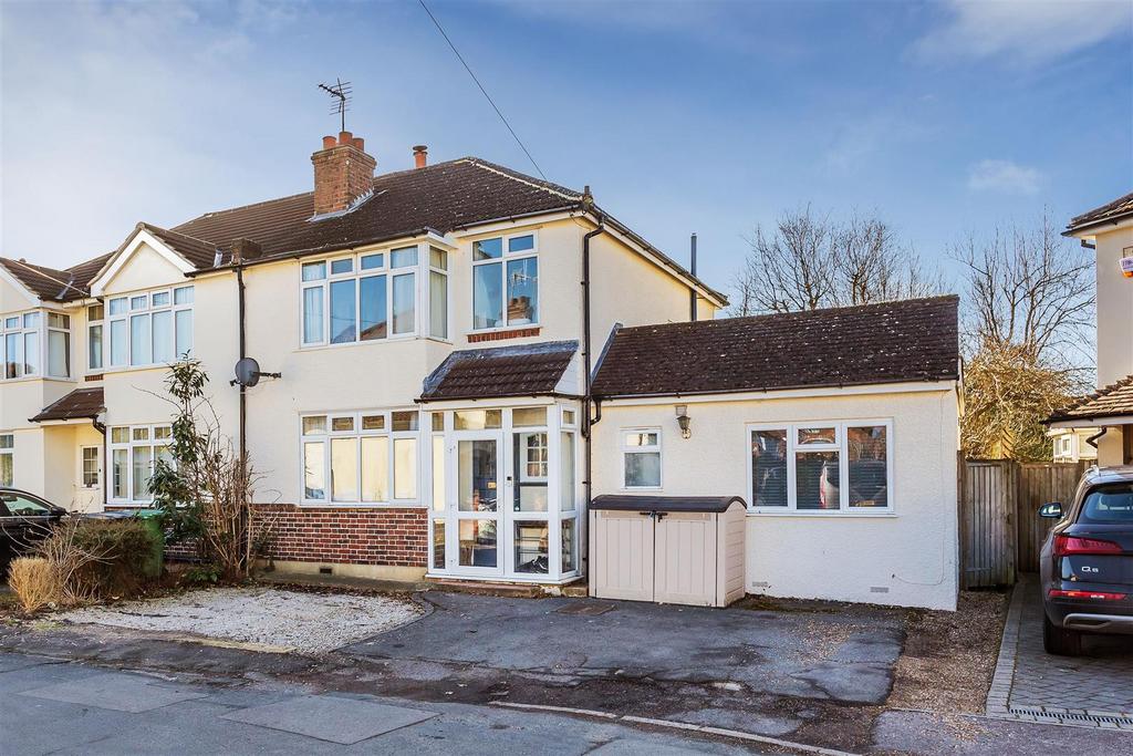 WOODFIELD CLOSE, ASHTEAD, KT21 4 bed house £650,000