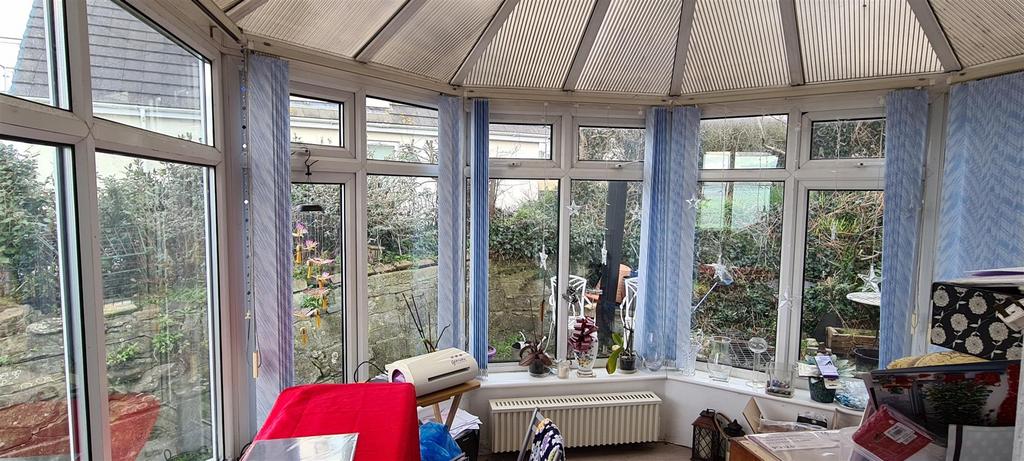 Conservatory to the side