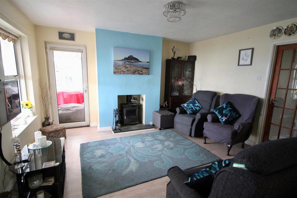 4.Living Room.jpeg