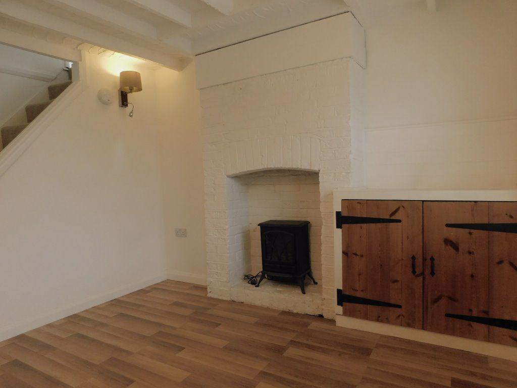 Barley Lane, Hastings 2 bed cottage £995 pcm (£230 pw)