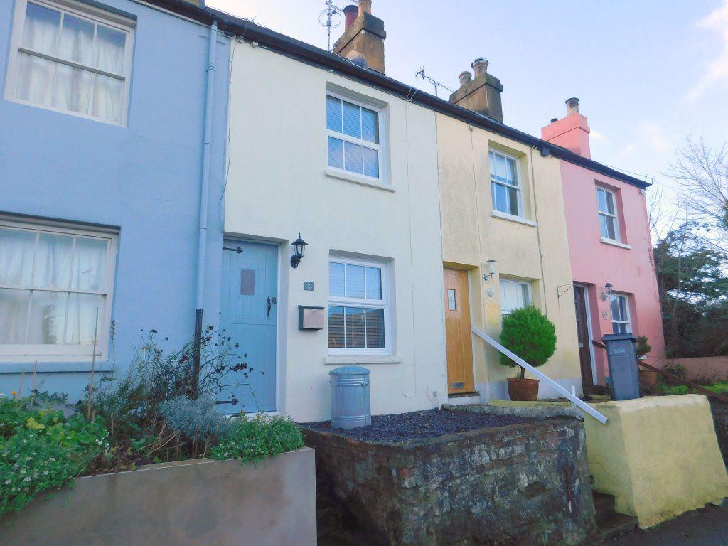 Barley Lane, Hastings 2 bed cottage £995 pcm (£230 pw)