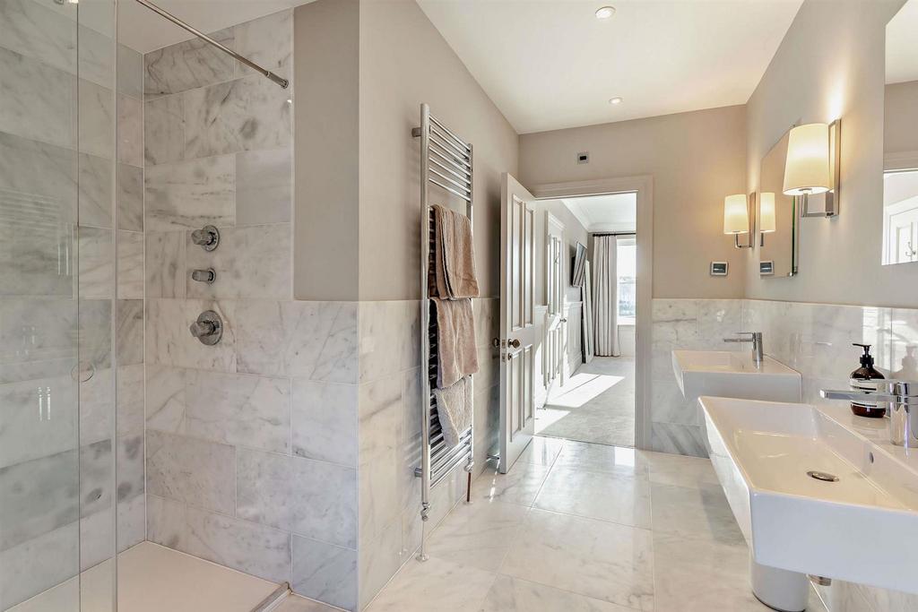 Ensuite