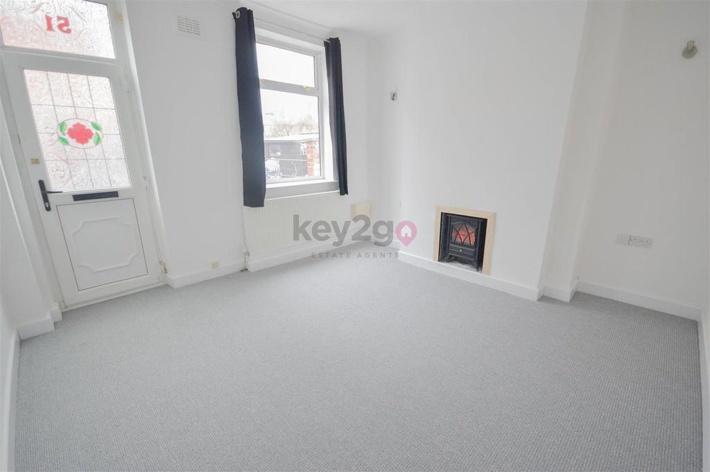 New Hall Road, Brampton, Chesterfield, S40 2 bed end of terrace house