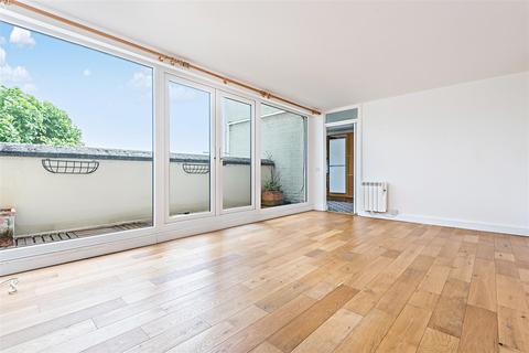 13 Athlone Square, Windsor, SL4 1SS