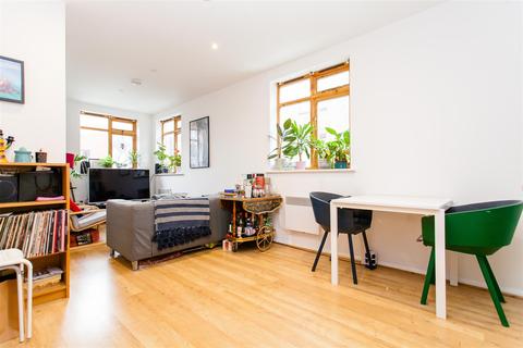 1 bedroom flat to rent - Derbyshire Street, London