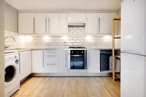 3 bedroom flat to rent - City View House, Bethnal Green Road, London, E2
