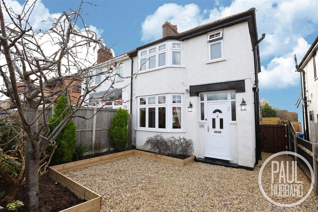 Hall Road, Oulton Broad 3 bed semidetached house £260,000