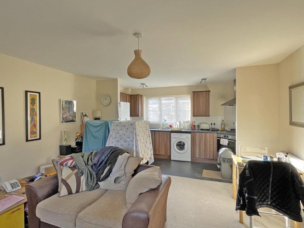 Raleigh Drive, Cullompton 2 bed semidetached house £210,000