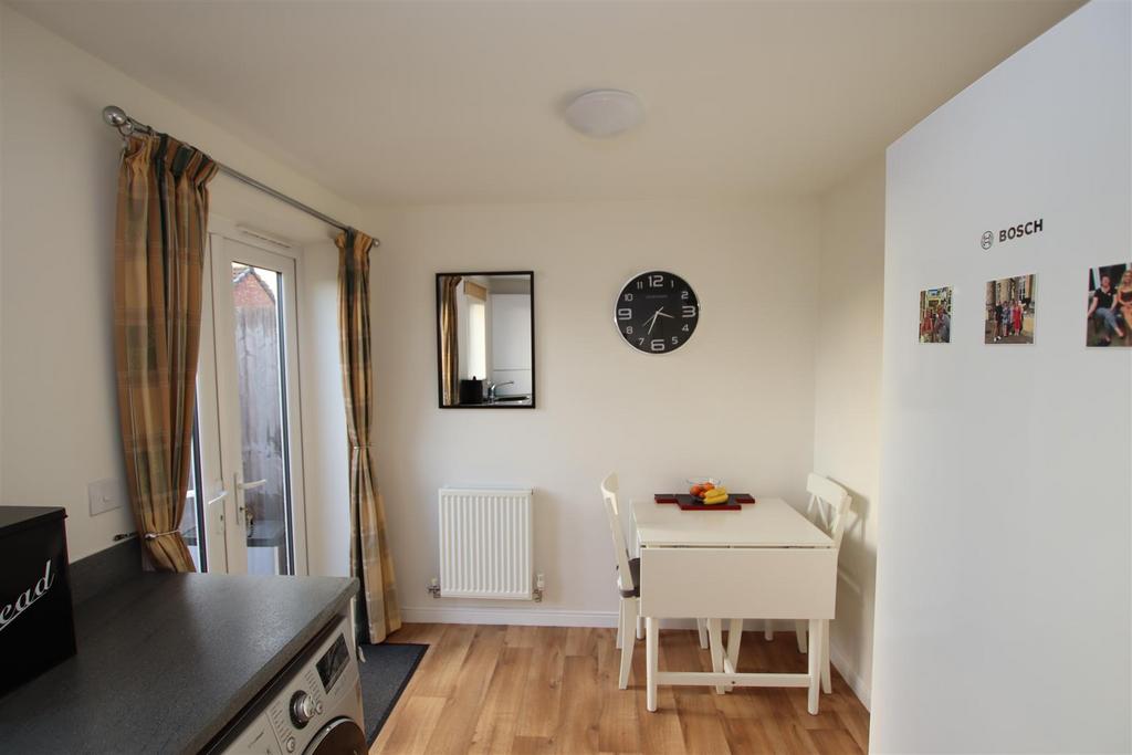 Dining Area.JPG