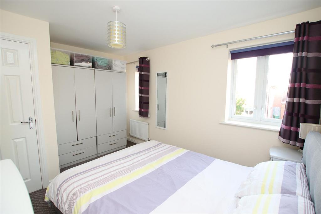 Bedroom 1.JPG