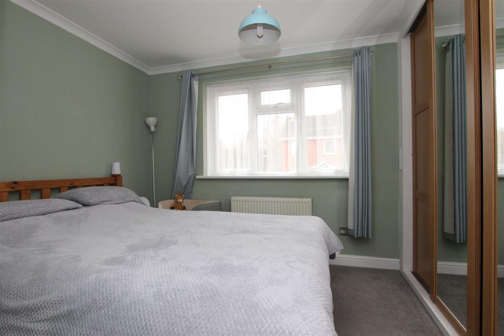 Bedroom 1.JPG