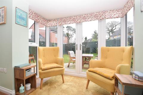 4 bedroom detached house for sale - Greenfinch Drive, Darwins Walk, Radbrook, Shrewsbury