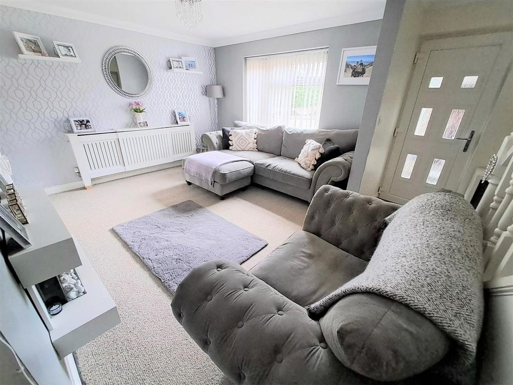 Bickley Grove, Sheldon, Birmingham 3 bed terraced house £230,000