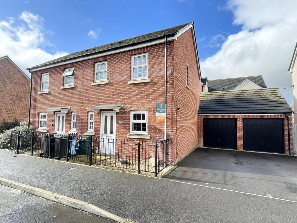 St. Mawgan Street, Kingsway, Gloucester 2 bed semidetached house for