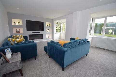 28 Braemar Drive, South Shields, NE34 7TZ