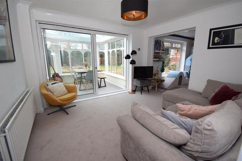 28 Braemar Drive, South Shields, NE34 7TZ