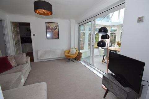 28 Braemar Drive, South Shields, NE34 7TZ