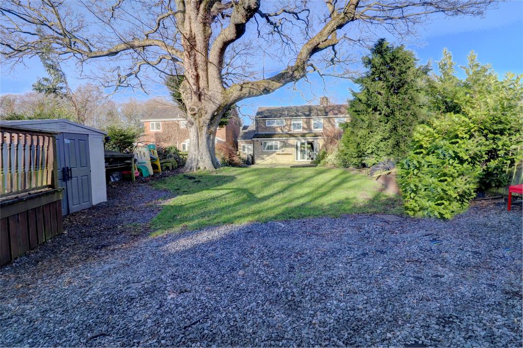 Manor Road, Medomsley, Consett, DH8 4 bed semidetached house £270,000