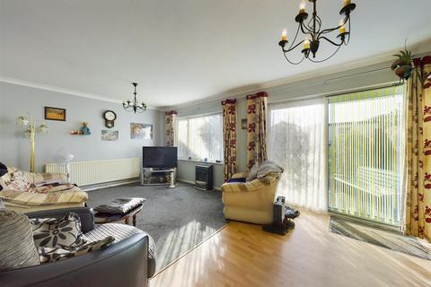 40 Applegarth, New Addington, Croydon, CR0 9DB