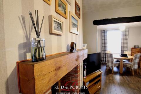 383 Chester Road, Oakenholt, Flint, CH6 5SF