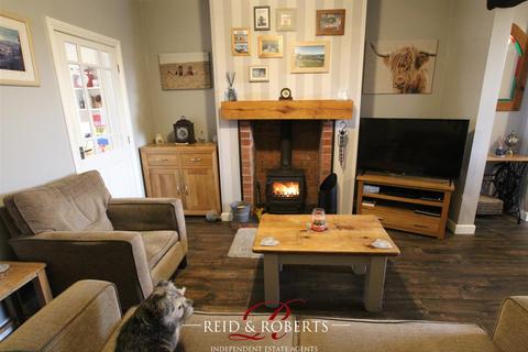383 Chester Road, Oakenholt, Flint, CH6 5SF
