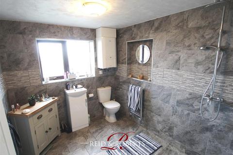 383 Chester Road, Oakenholt, Flint, CH6 5SF