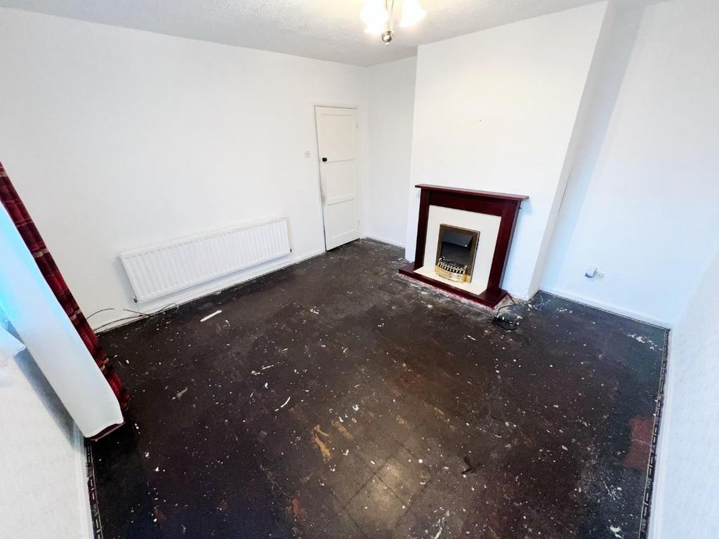 York Hill Road, Spennymoor 3 bed semidetached house £60,000