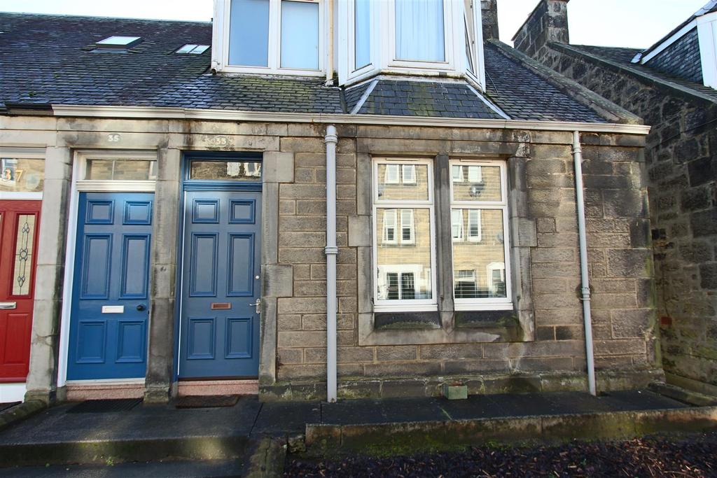 Brucefield Avenue, Dunfermline 2 bed ground floor flat £675 pcm (£156 pw)