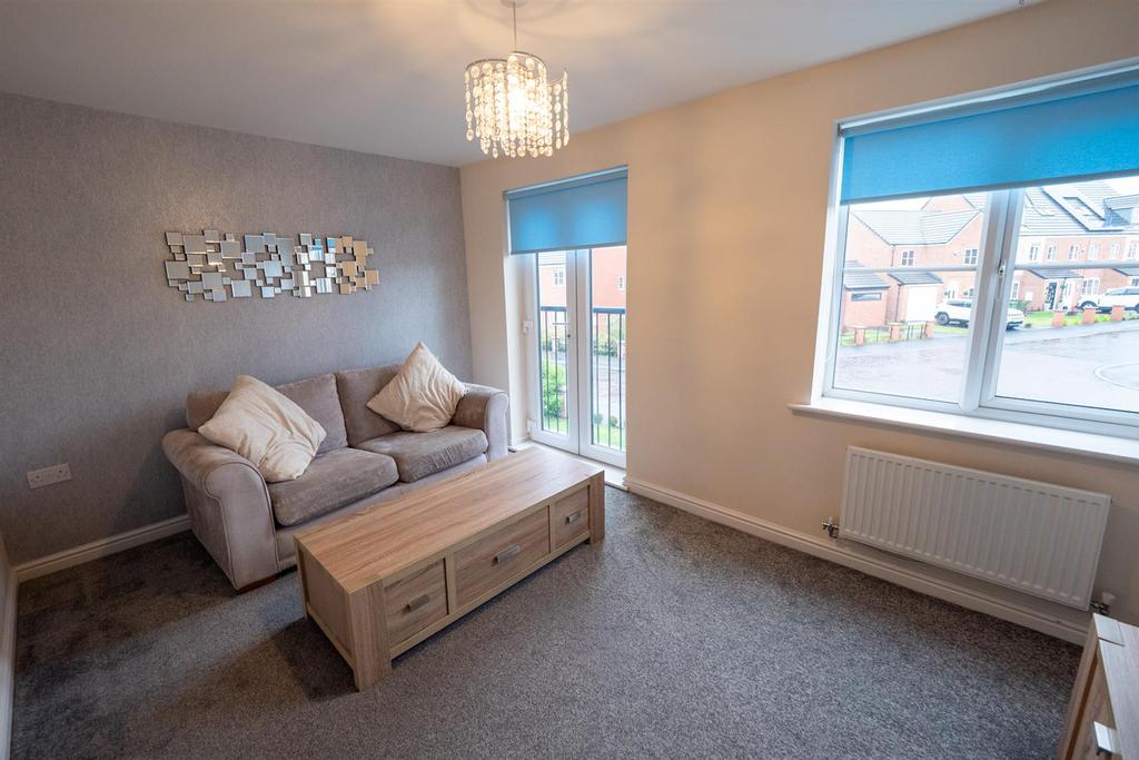 Flint Road, Sunderland 3 bed townhouse £750 pcm (£173 pw)