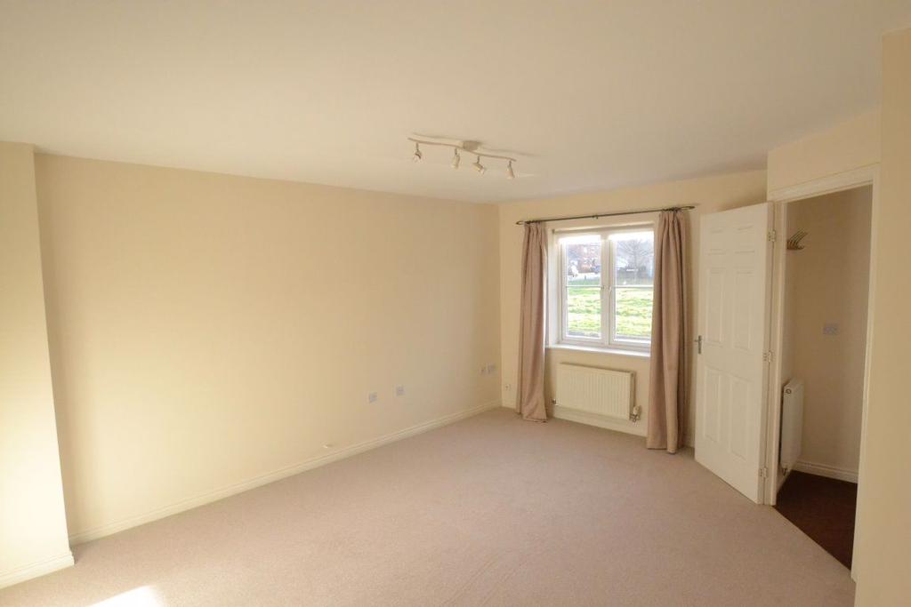 Phoenix Way, Portishead Bristol 3 bed house £1,575 pcm (£363 pw)