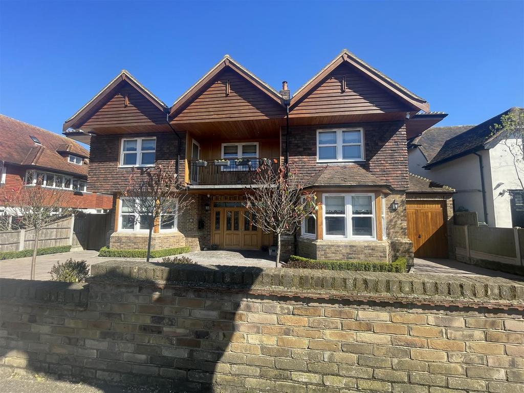 Herschell Road, LeighOnSea 5 bed detached house £1,899,995