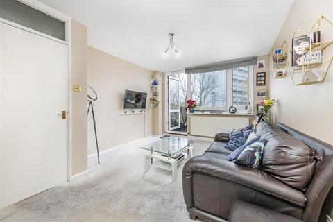 10 Aldsworth Close, London, W9 2RA