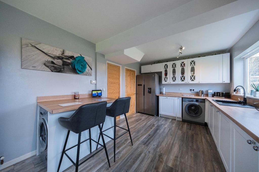 71 Peel Crescent-003.JPG