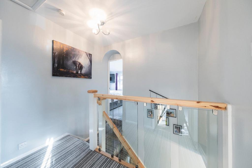 71 Peel Crescent-027.JPG