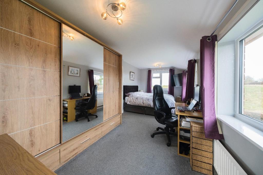 71 Peel Crescent-017.JPG