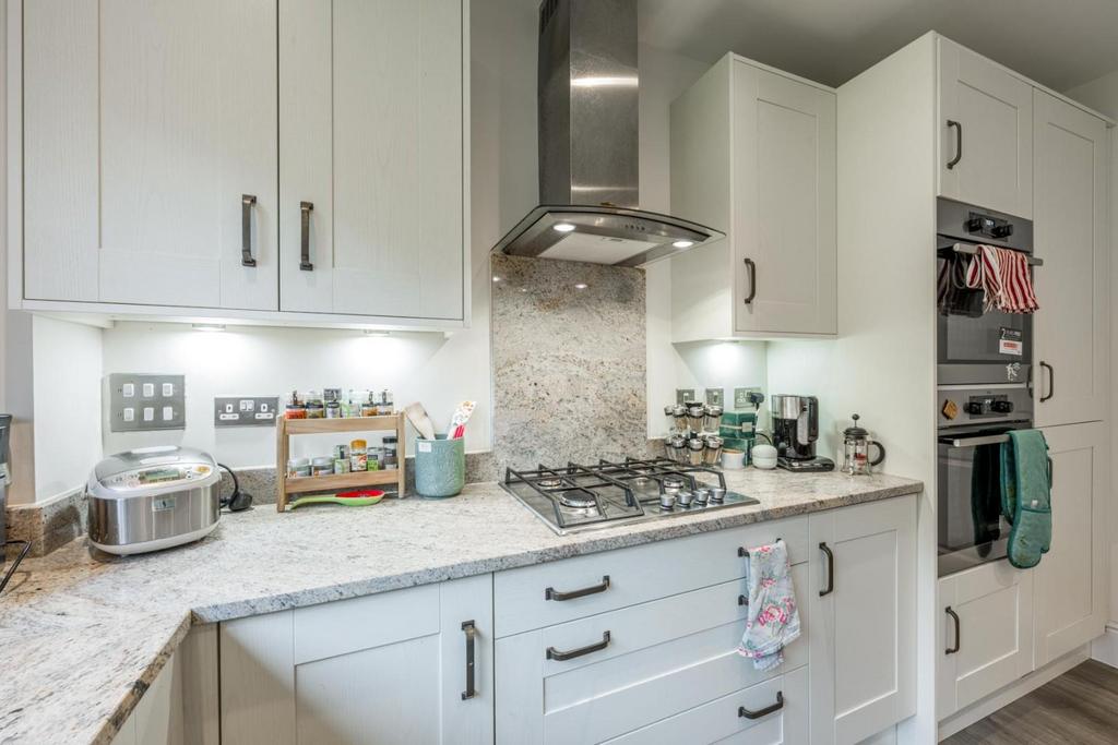 Kitchen Area 2