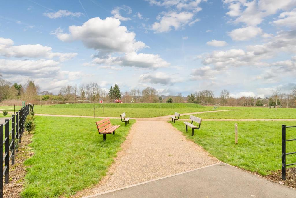 Knightlow Park