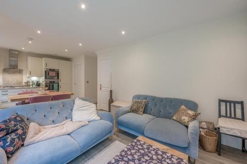 27 Cricketers Grove, Birmingham, B17 8BF